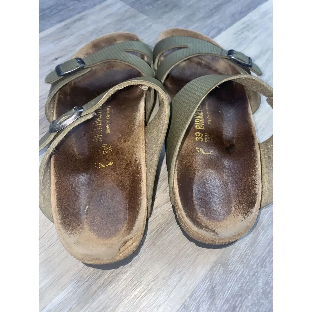 Birkenstock right shoe